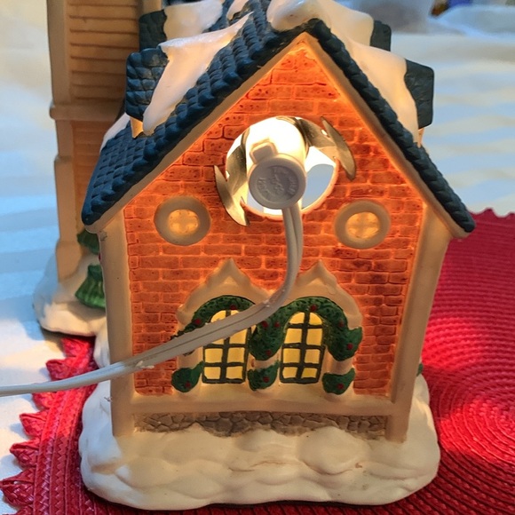 Holiday Expressions Vintage Porcelain Lighted Christmas Wedding Chapel - Picture 3 of 7